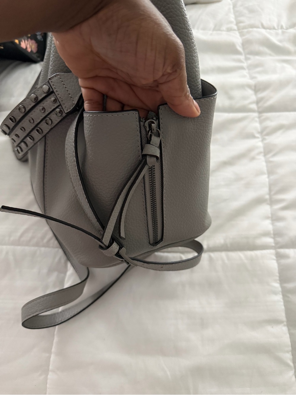 Steve Madden Light Gray Pebbled Leather Shoulder Bag with Studded Straps - Picture 3 of 3